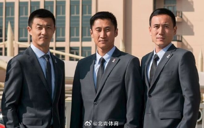 张柏芝私密猛料被曝后，谢霆锋彻底不装了，小儿子承受了“恶意”